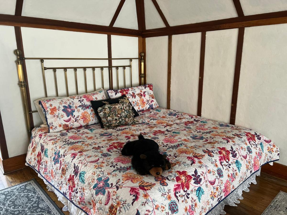 Hearts Desire Bed & Breakfast *