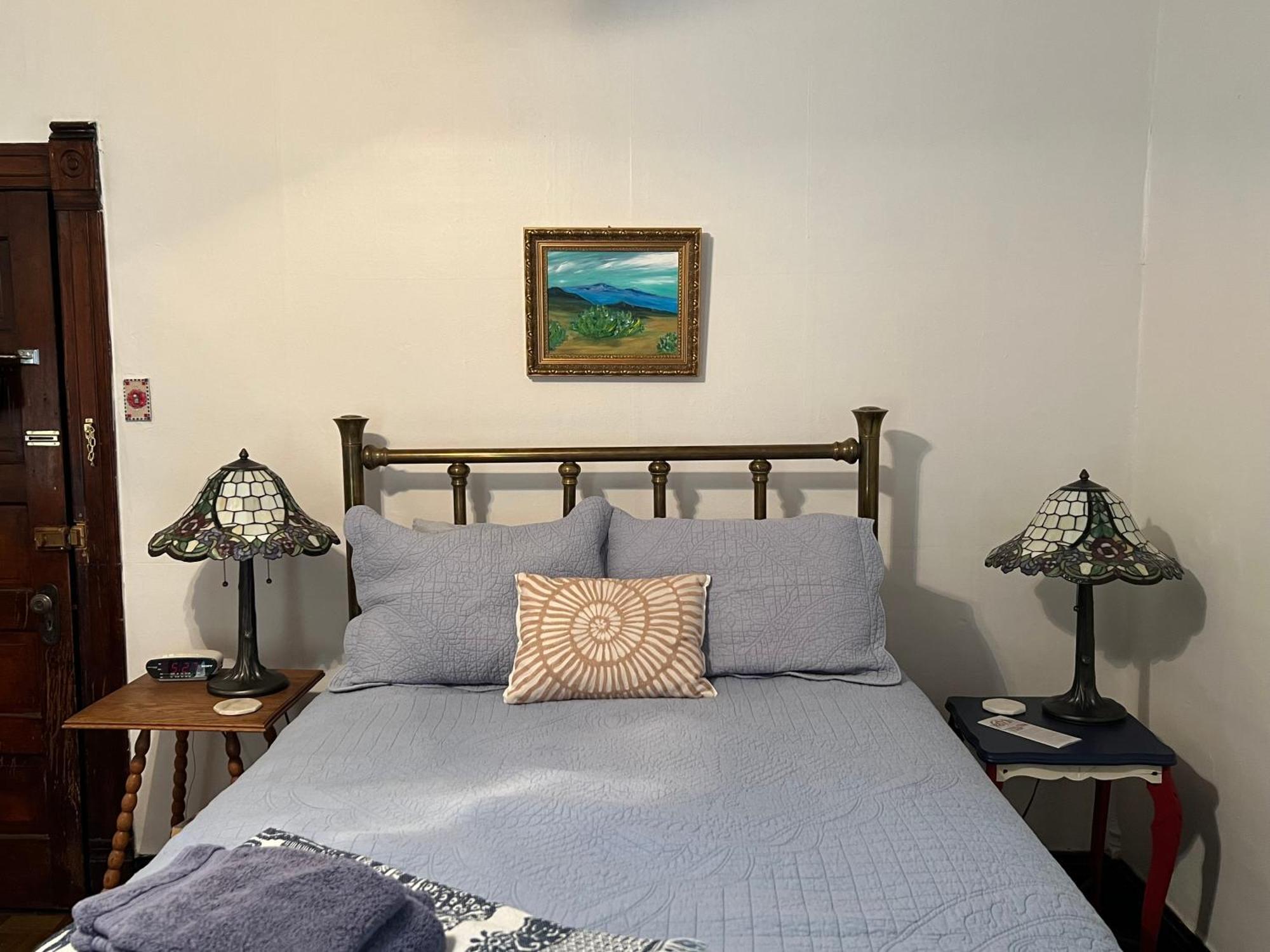 Bed & Breakfast Hearts Desire